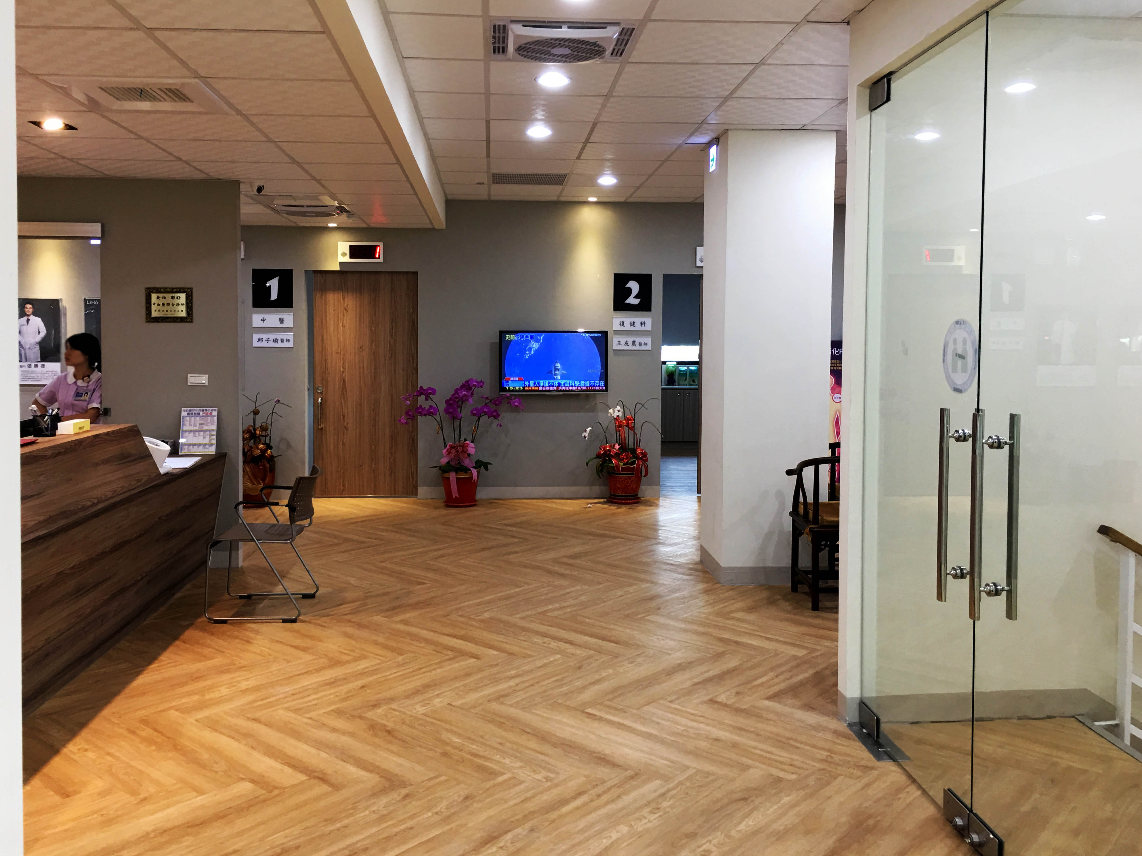 宗霖建築設計工程 宗霖建築設計 宗霖設計 宗霖 TL Design Build Corporation 高雄市前鎮區 安柏．鄰好中西醫聯合診所 廊道