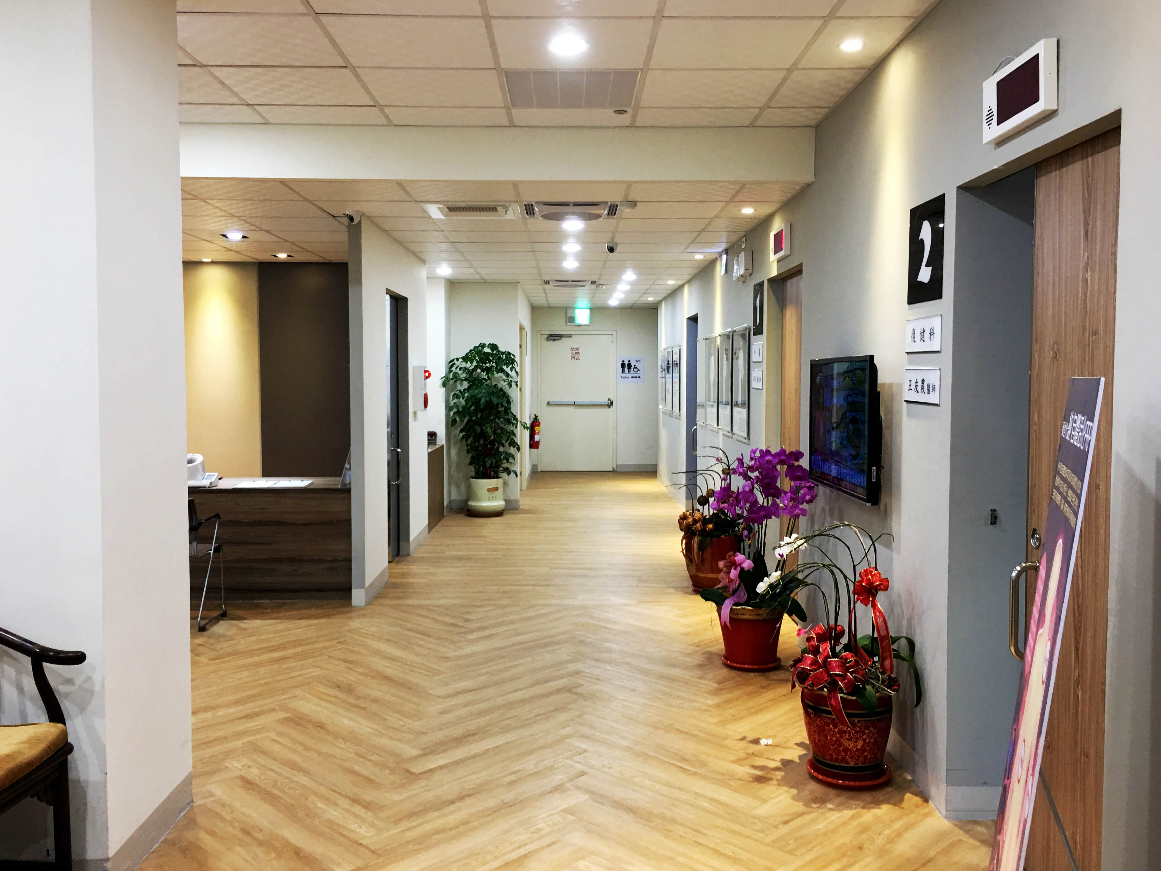 宗霖建築設計工程 宗霖建築設計 宗霖設計 宗霖 TL Design Build Corporation 高雄市前鎮區 安柏．鄰好中西醫聯合診所 廊道