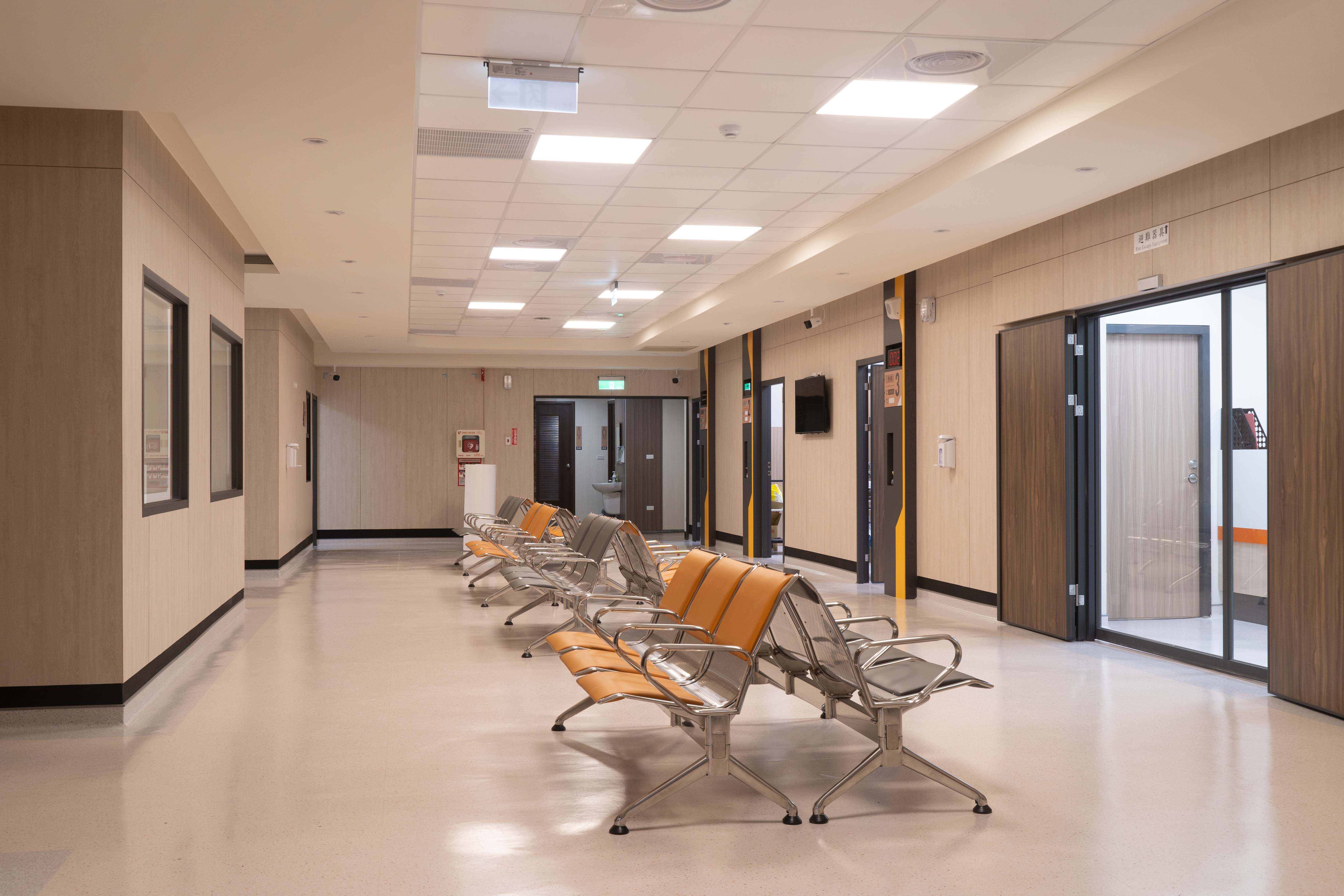 宗霖建築設計工程 宗霖建築設計 宗霖設計 宗霖 TL Design Build Corporation 高雄市新興區雄大診所聯合門診中心 3樓候診區