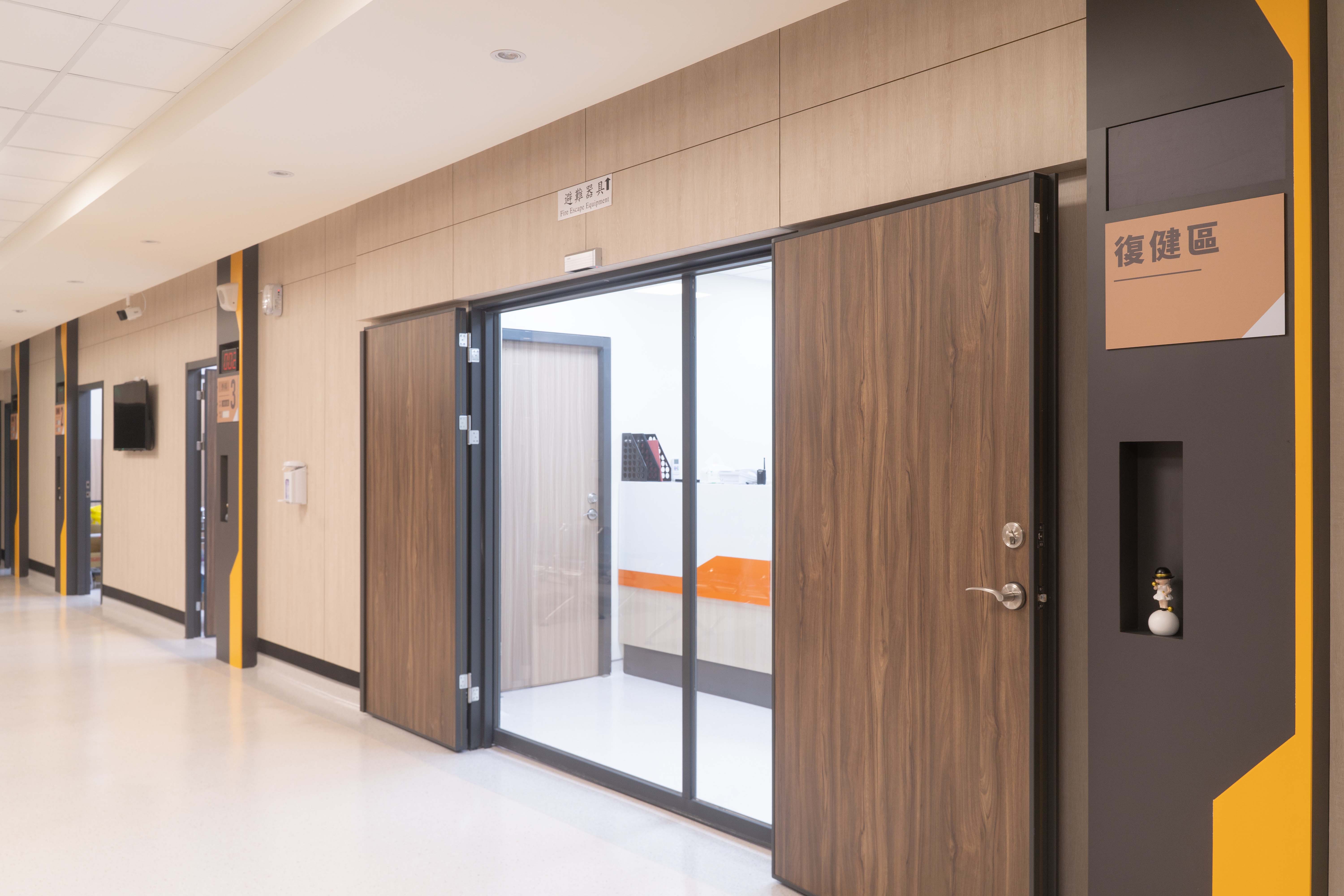 宗霖建築設計工程 宗霖建築設計 宗霖設計 宗霖 TL Design Build Corporation 高雄市新興區雄大診所聯合門診中心 3樓復健室