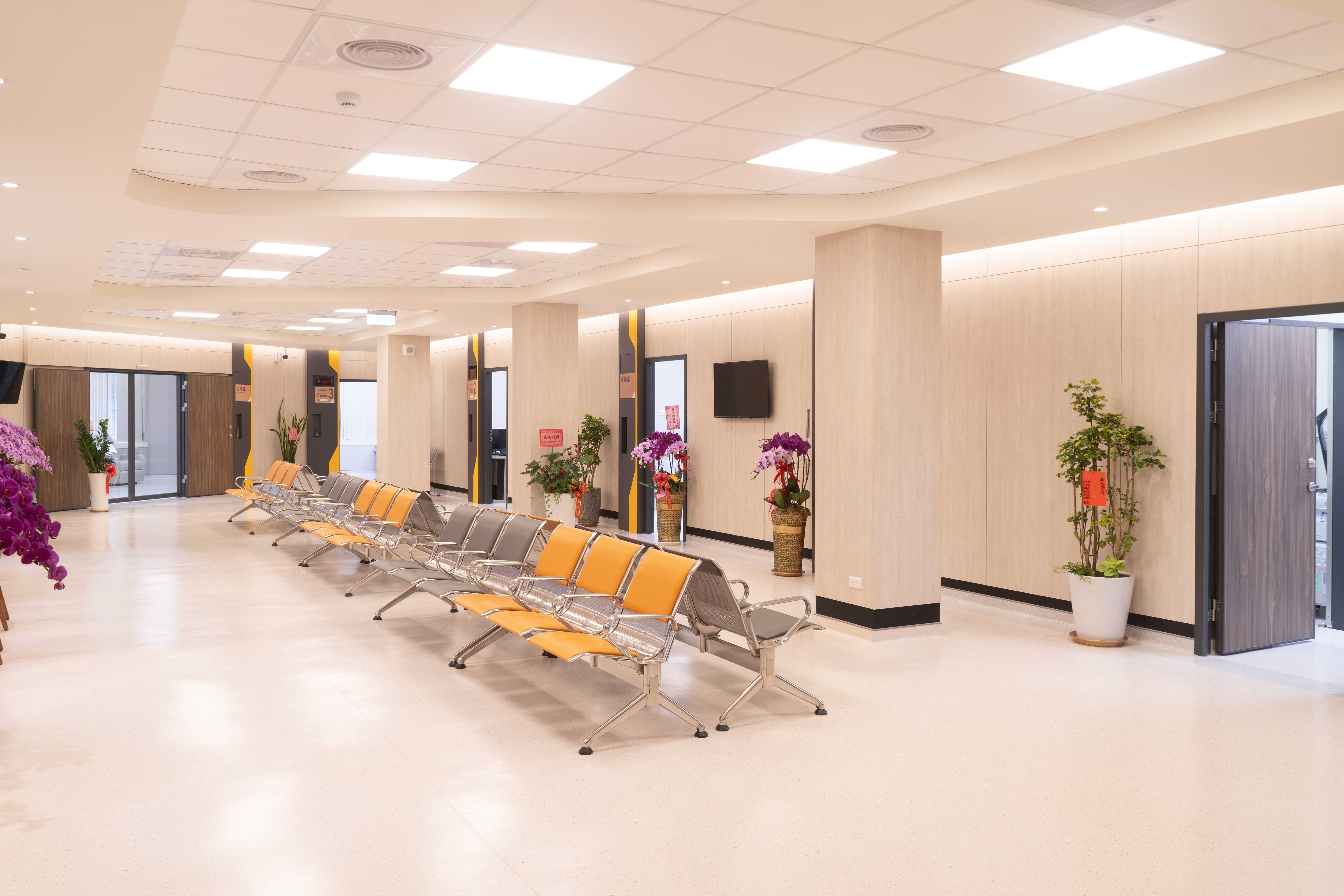 宗霖建築設計工程 宗霖建築設計 宗霖設計 宗霖 TL Design Build Corporation 高雄市新興區雄大診所聯合門診中心 2樓候診區